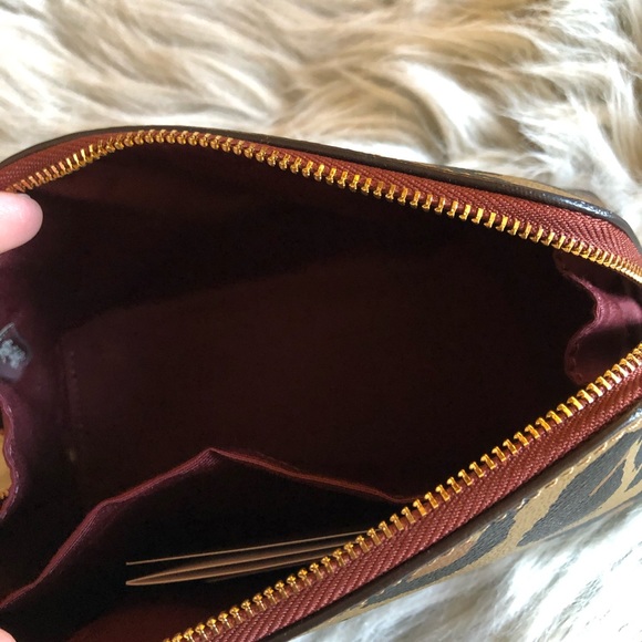 NWT Coach leopard cosmetic case travel pouch - Picture 6 of 6